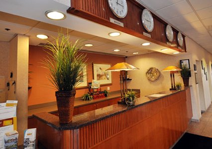 Comfort Inn & Suites Boston Airport 05.[1]